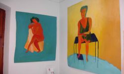 Zwei Papierarbeiten in der Ausstellung des Kunstvereins Erlangen